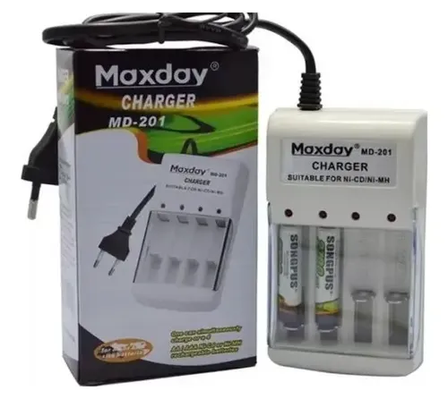 Cargador de Pilas AA/AAA y 9V X2 OM A-612